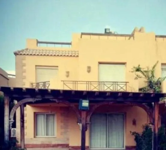 A Sea View Spacious Cheering 5 Bedroom Ain Sokhna "ain Bay" كاملة للإيجار قرية العين باي *