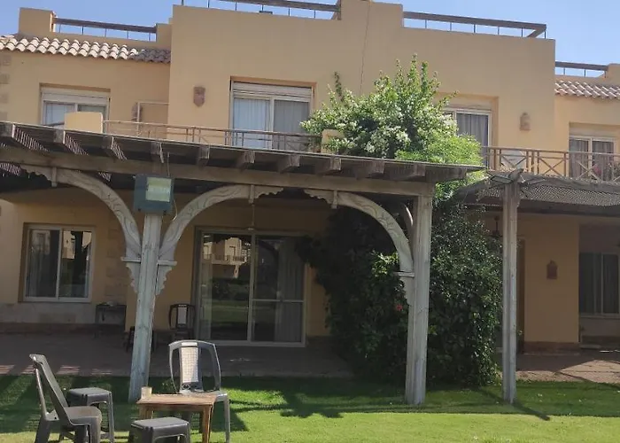 A Sea View Spacious Cheering 5 Bedroom Ain Sokhna "ain Bay" كاملة للإيجار قرية العين باي Ain Sukhna