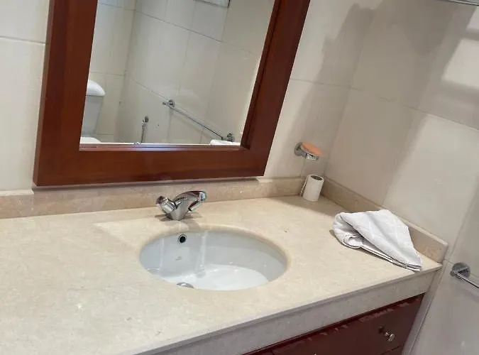 A Sea View Spacious Cheering 5 Bedroom Ain Sokhna "ain Bay" كاملة للإيجار قرية العين باي