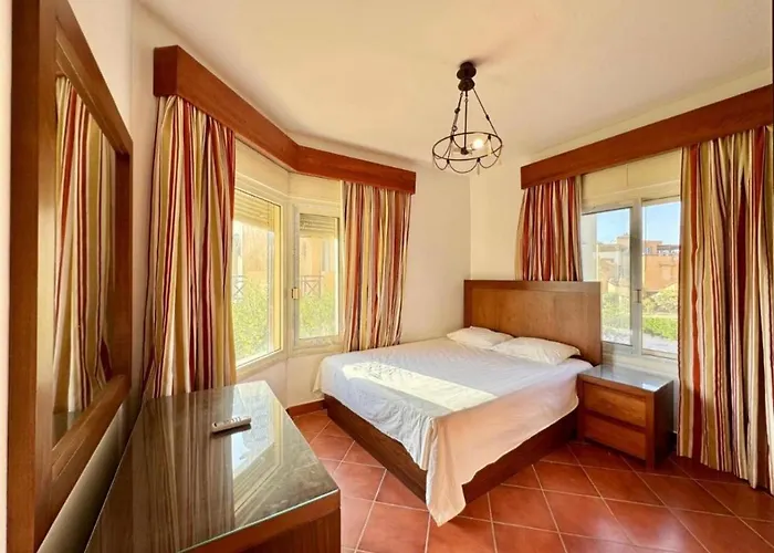 A Sea View Spacious Cheering 5 Bedroom Ain Sokhna "ain Bay" كاملة للإيجار قرية العين باي *