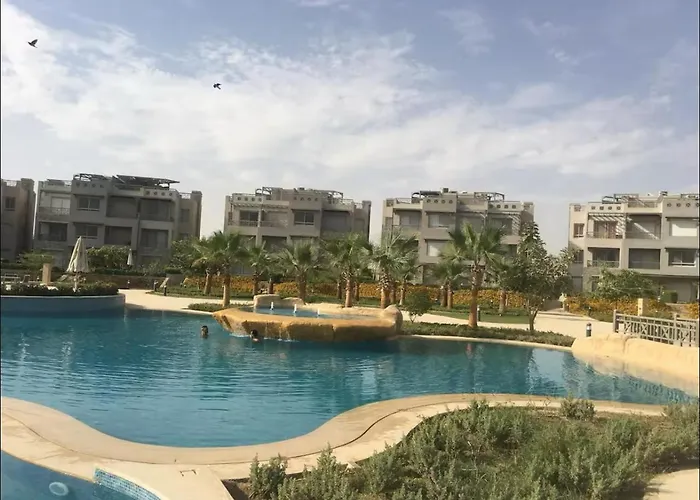 A Sea View Spacious Cheering 5 Bedroom Ain Sokhna "ain Bay" كاملة للإيجار قرية العين باي